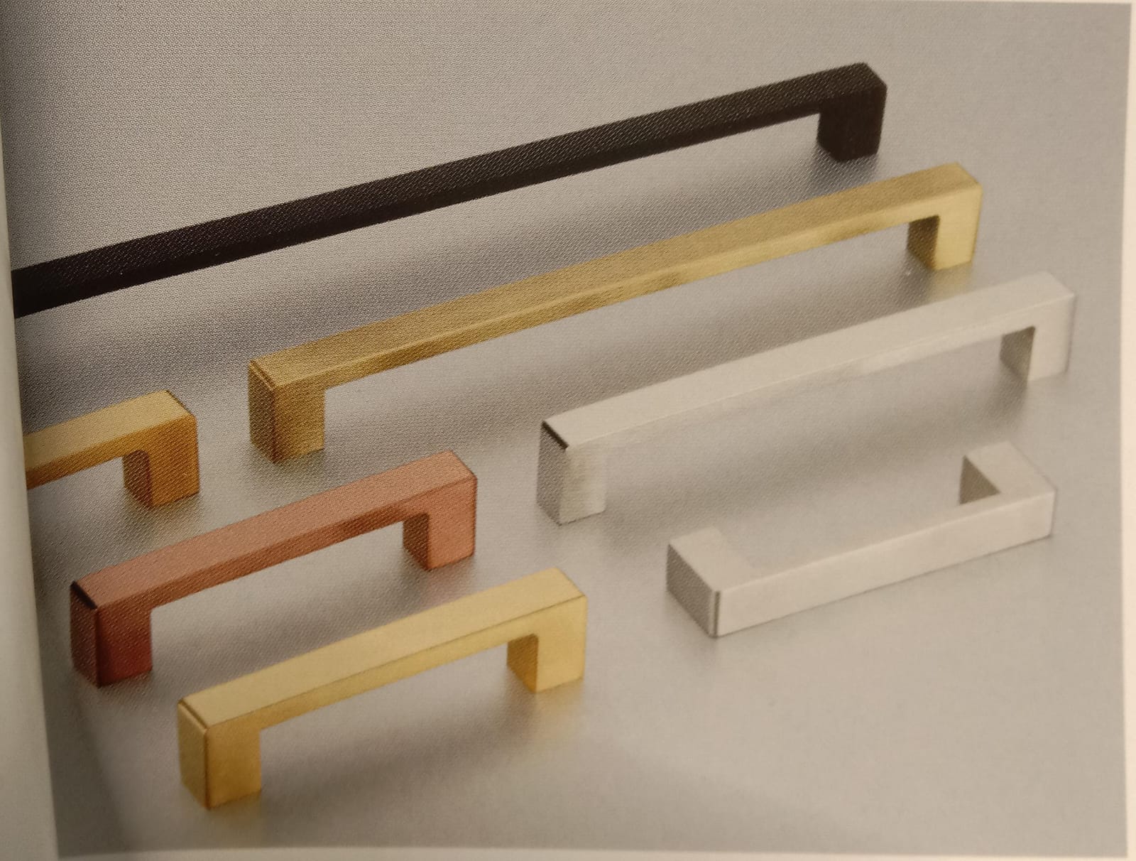 DECOWELL WARDROBE/CABINET HANDLE SD-141